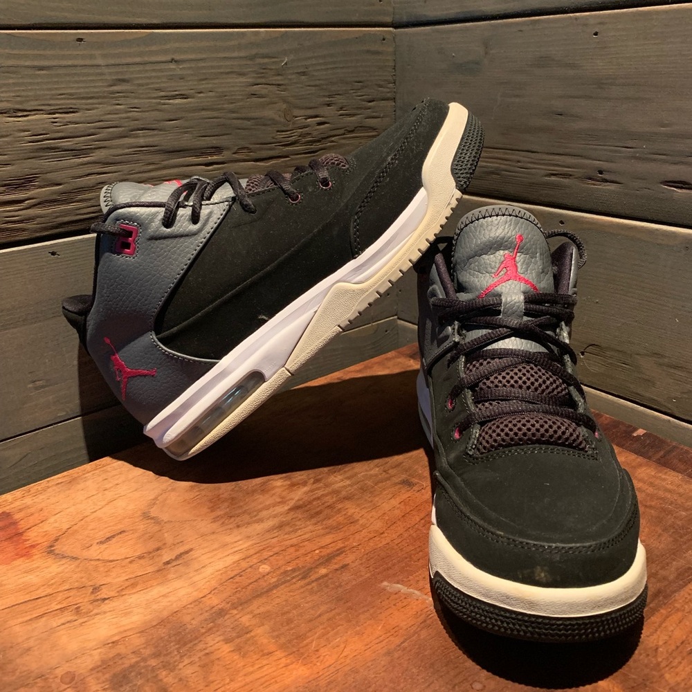Jordan flight original 3 size 6.5Y black gray pink